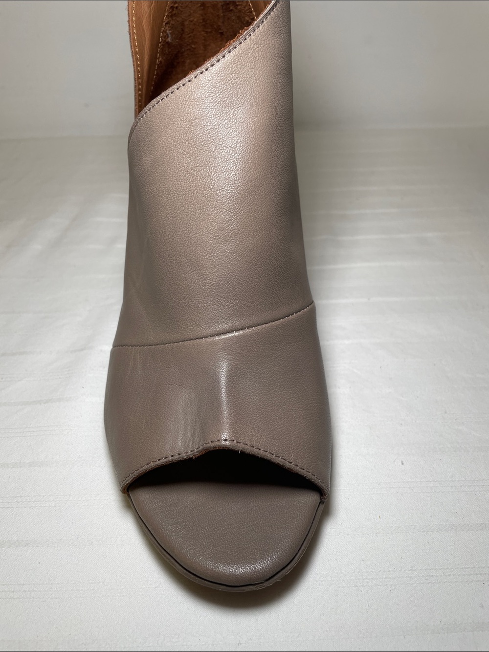 Bueno Usher Asymmetric stacked heel leather peep toe shoes women’s size 7.5-8 - Picture 9 of 16